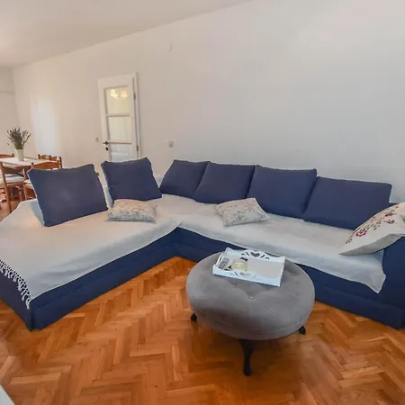 Blazenka 公寓 特孔