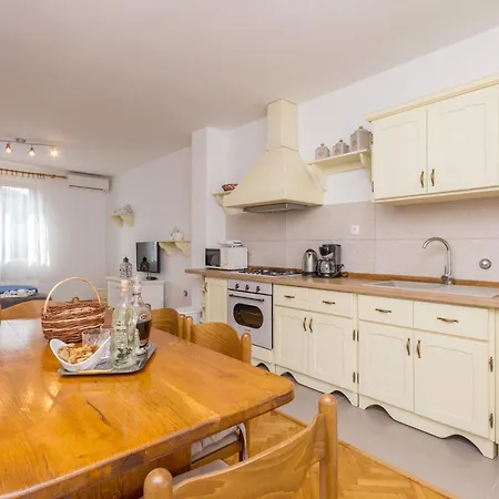 Blazenka - 20m From The Sea *