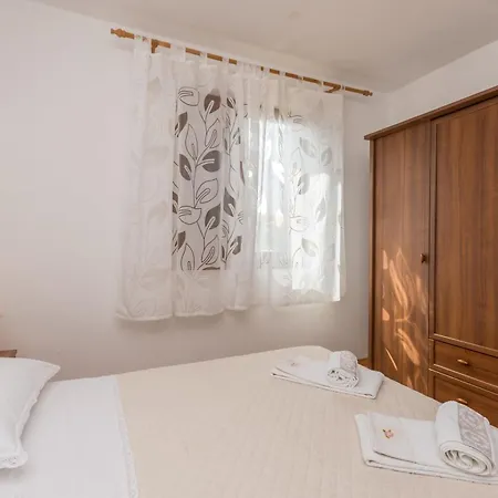 Blazenka - 20m From The Sea Tkon